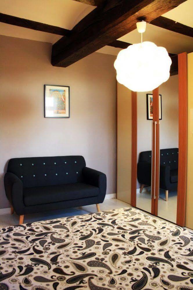 Bed and Breakfast Au Petit Dragon Mons Exterior foto